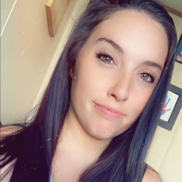 Meet your Posher, Erica - Picture 1 of 1